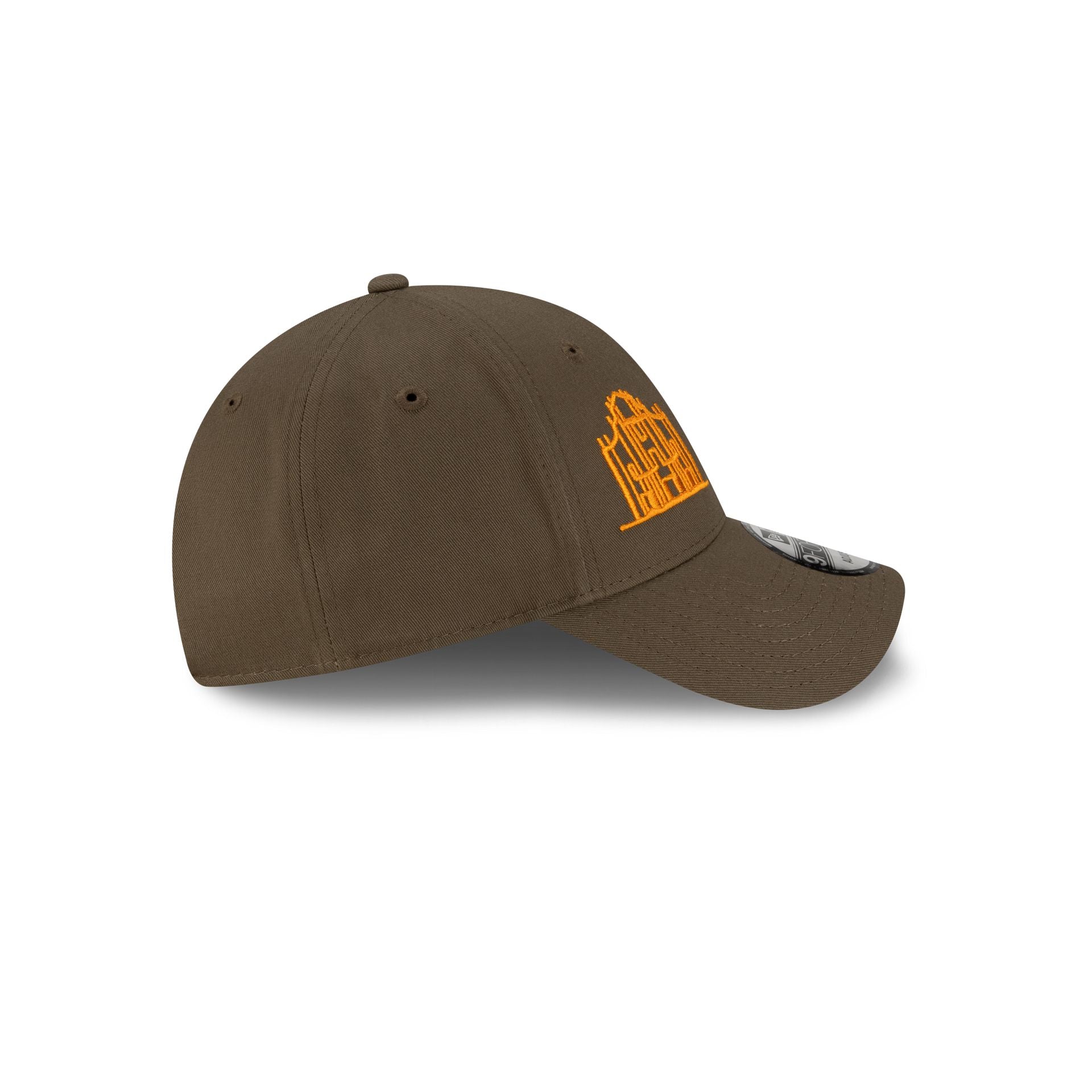 14867665_9FORTY_NBA25_CHINAGAME_BRONET_BROWN_RSIDE