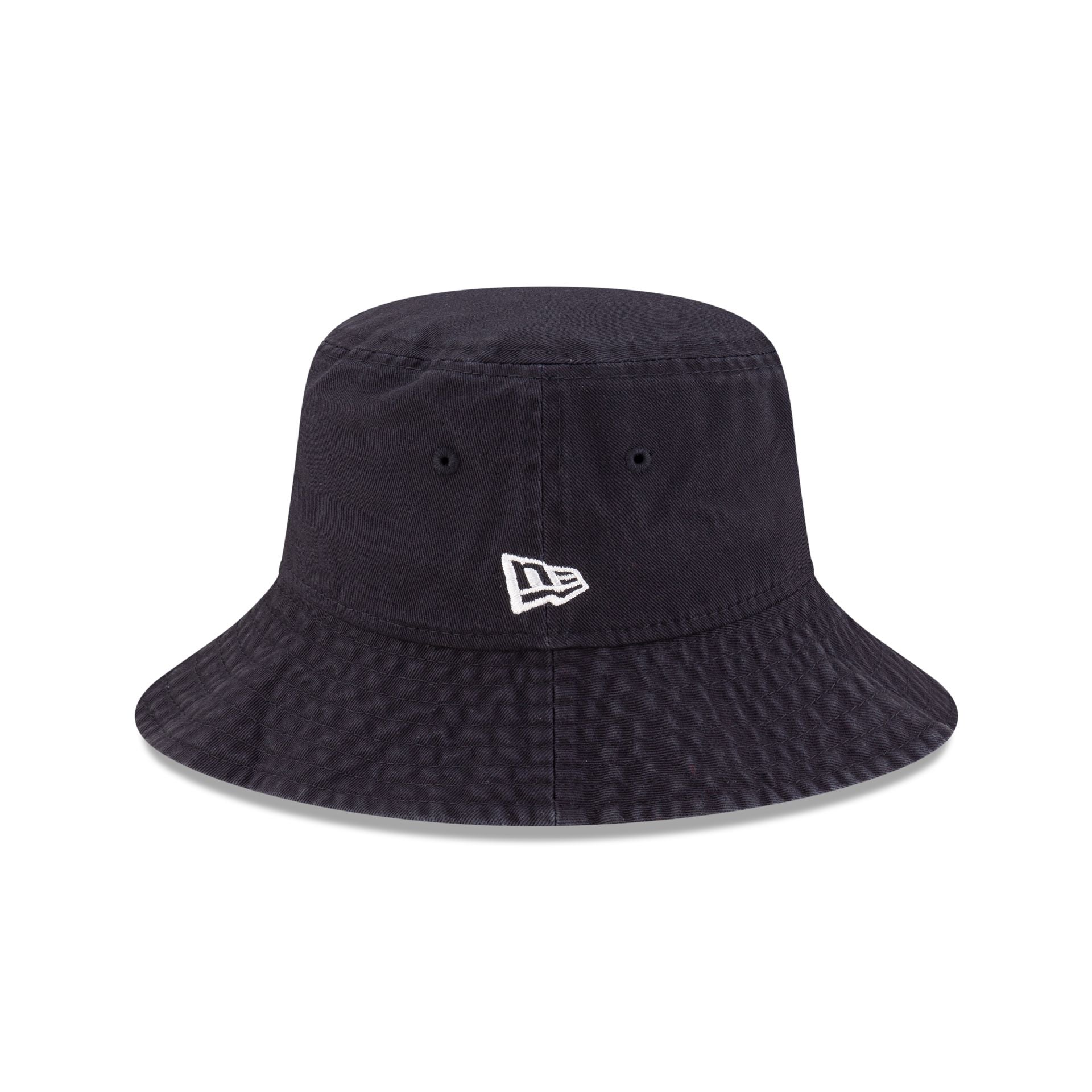 60564627_BUCKET_EMEASOCCERFW24_MANUTD_BLK_LSIDE
