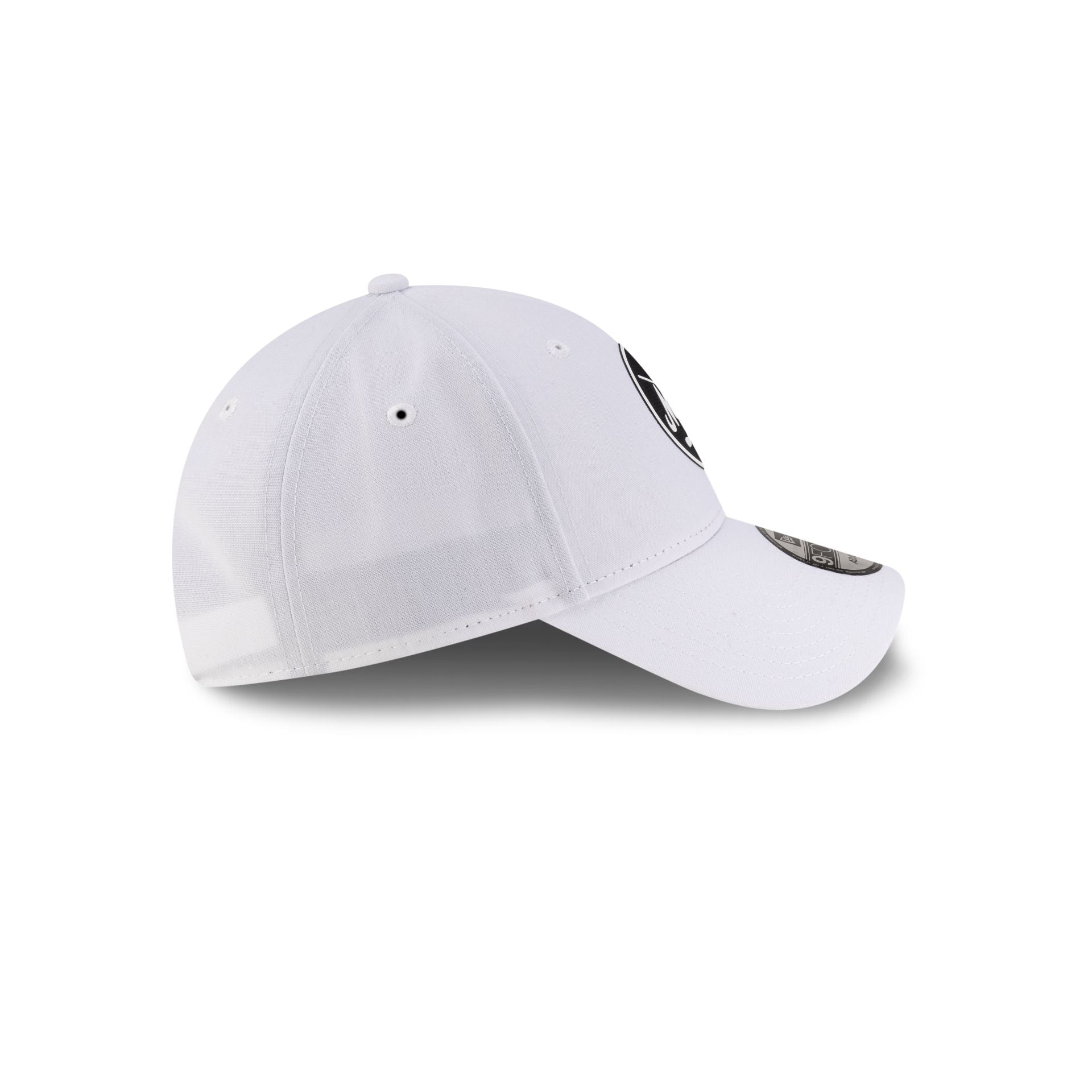 60595739_9FORTY_EMEA_GOLF25_NEWERA_WHT_RSIDE-1