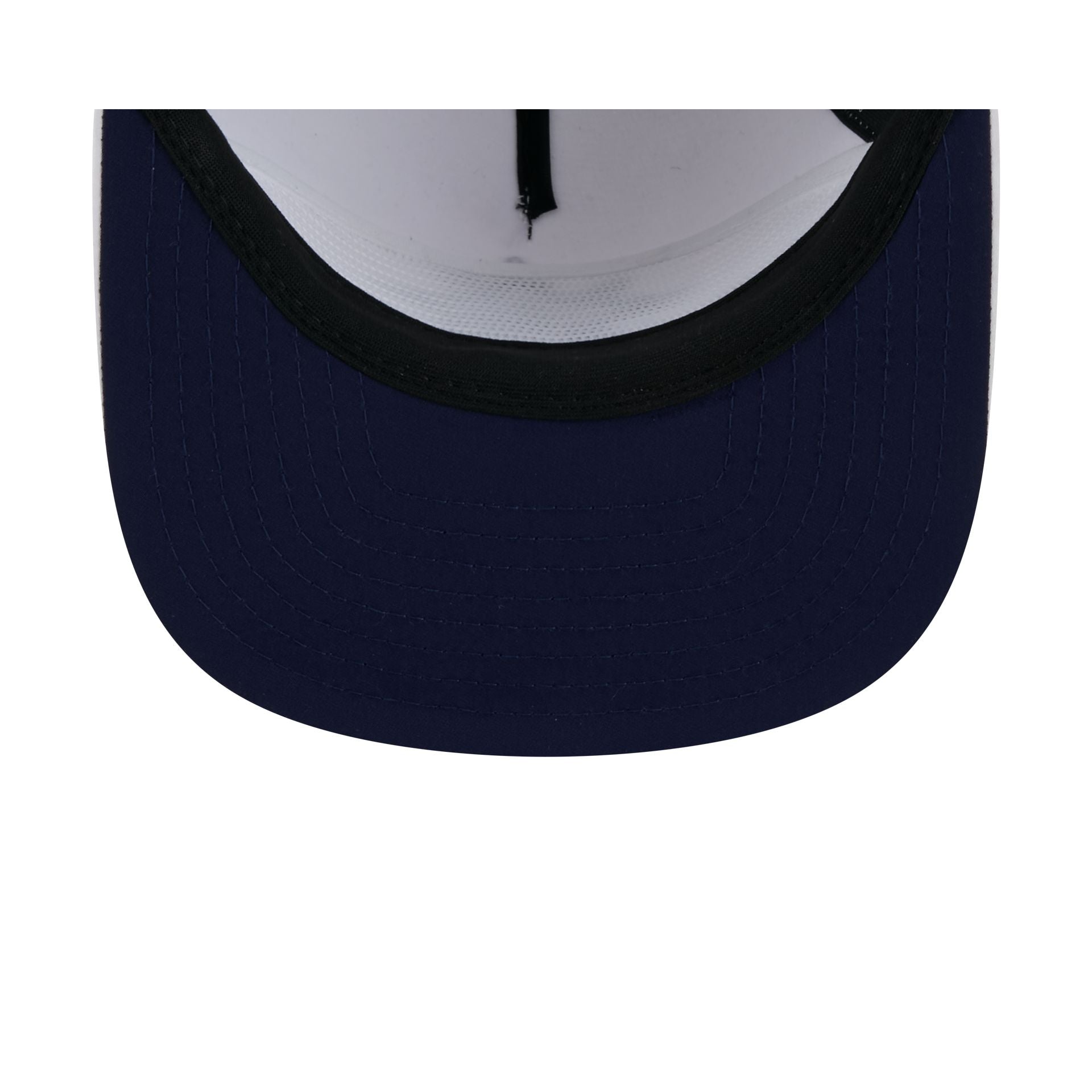 60602440_GOLFER_GOLFERPERF22916_MAJESTICKS_WHI_UV-1