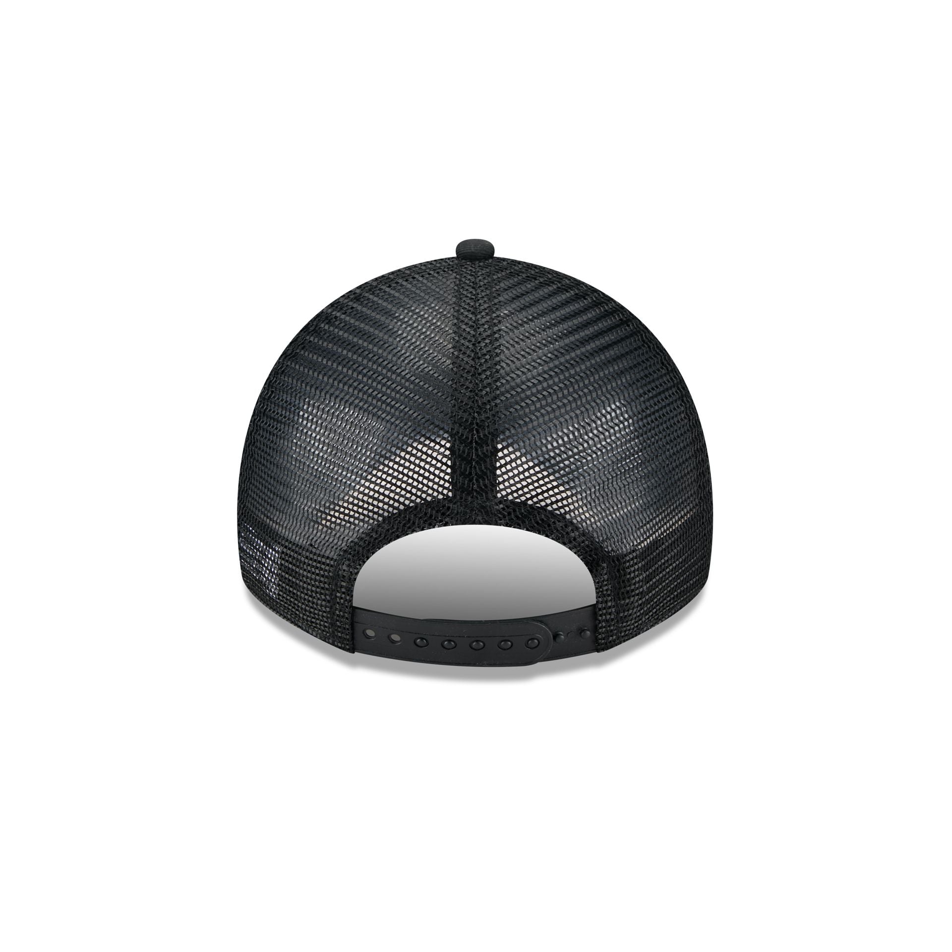 60625384_9TWENTY_920SQSTITCH23806_BOSBRU_OTC_R