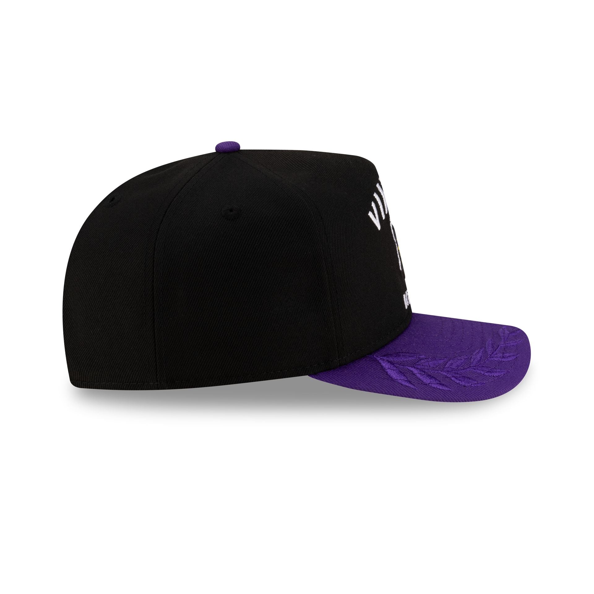 60665810_GOLFER_NFLDRAFT_25_ECOM_MINVIK_BLK_RSIDE