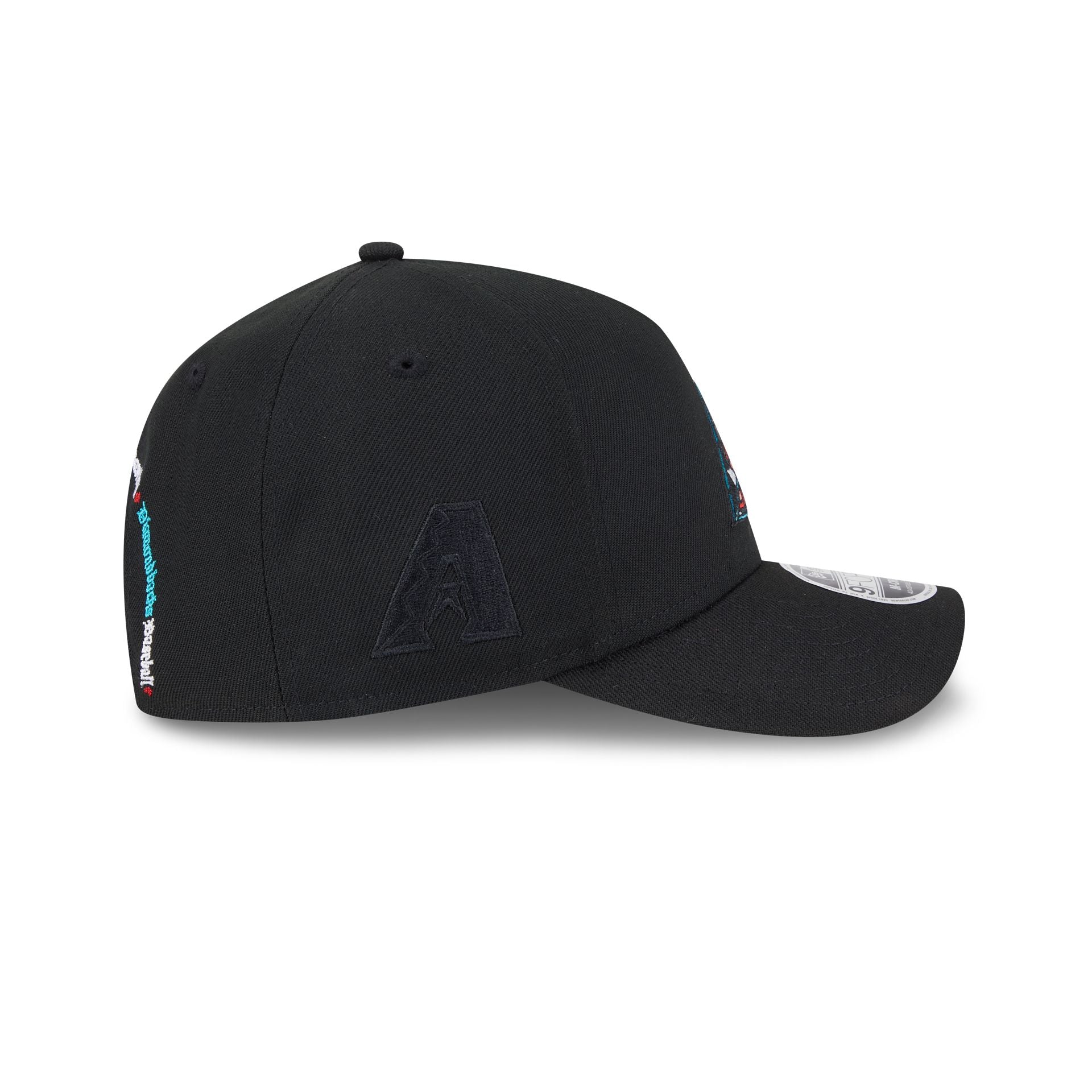 60669700_940MC_20AFRAME_LifestyleEnergy_ARIDIA_BLK_RSIDE