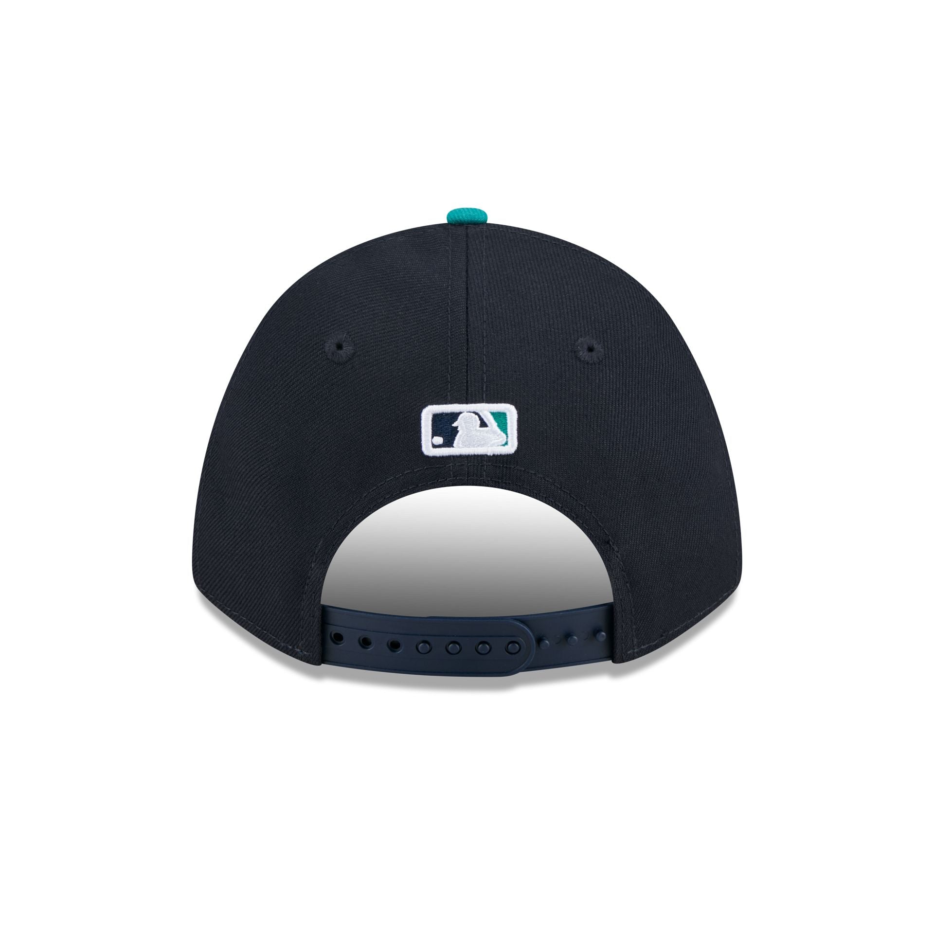 60691597_9FORTYMC_MLB25HOF940MC_SEAMAR_780_R