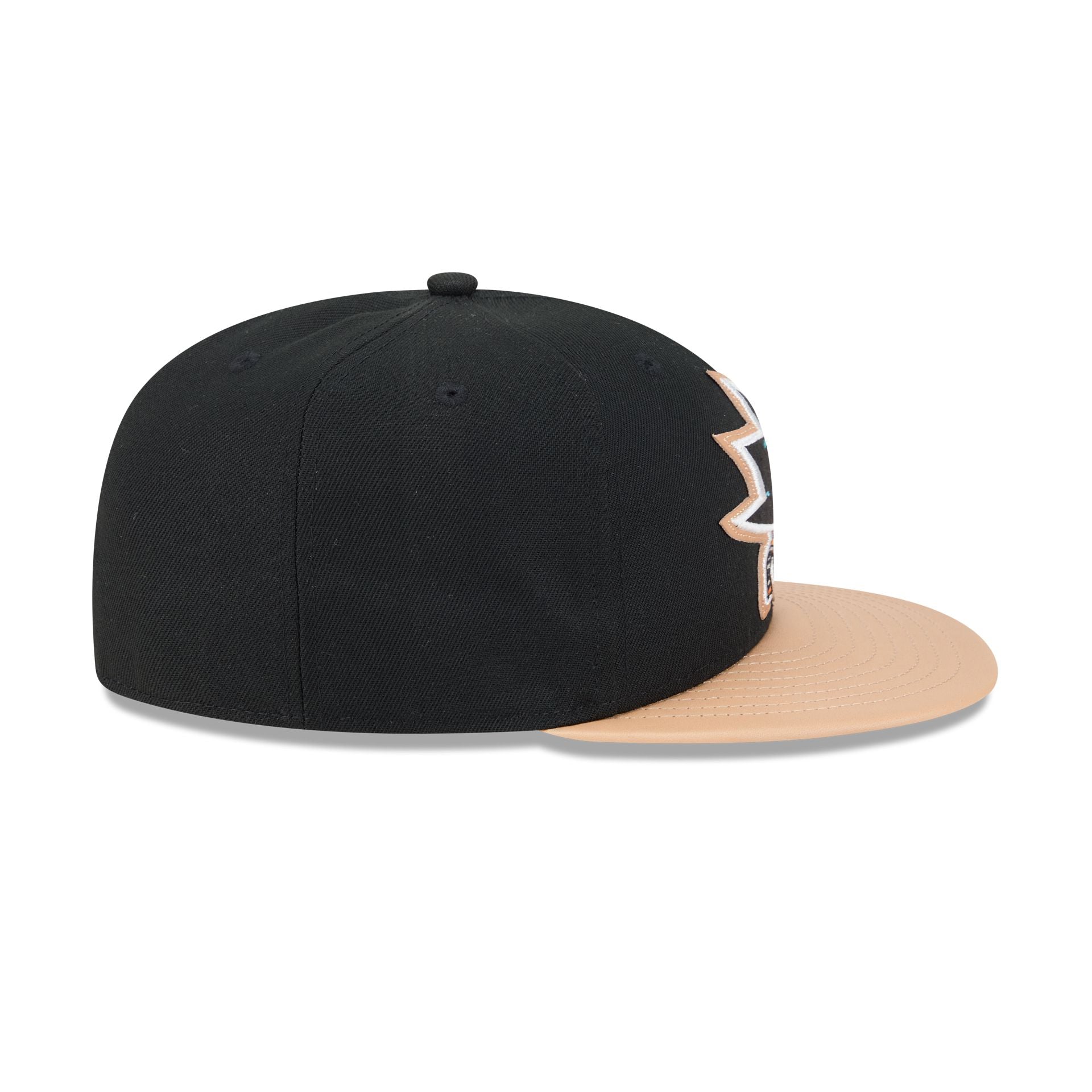 60696142_59FIFTY_5950LEATHER25990_SAJSHA_OTC_RSIDE