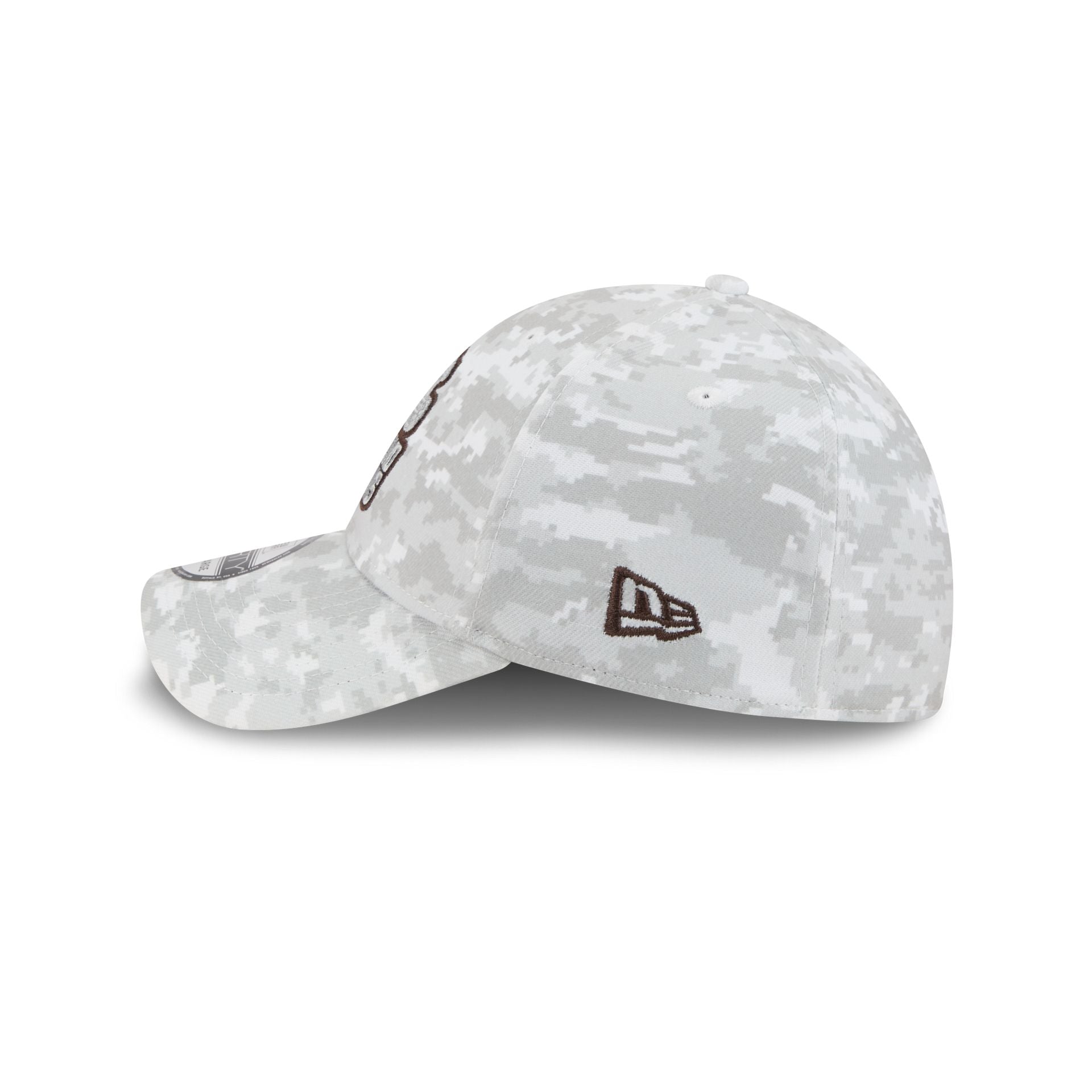 60770857_39THIRTY_NFL25STSFP29820_CLEBRO_OTC_LSIDE
