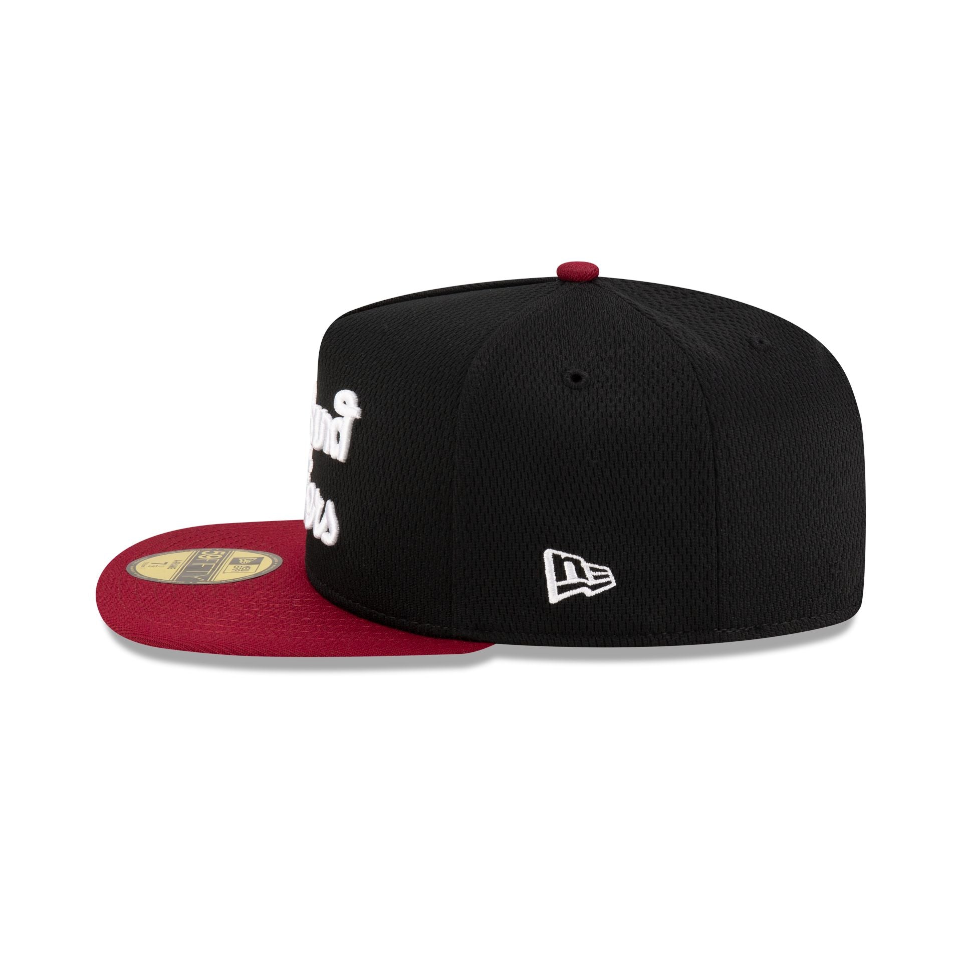 70902694_59FIFTYAF_5950NBASCRIPT_CLECAV_BLK_LSIDE