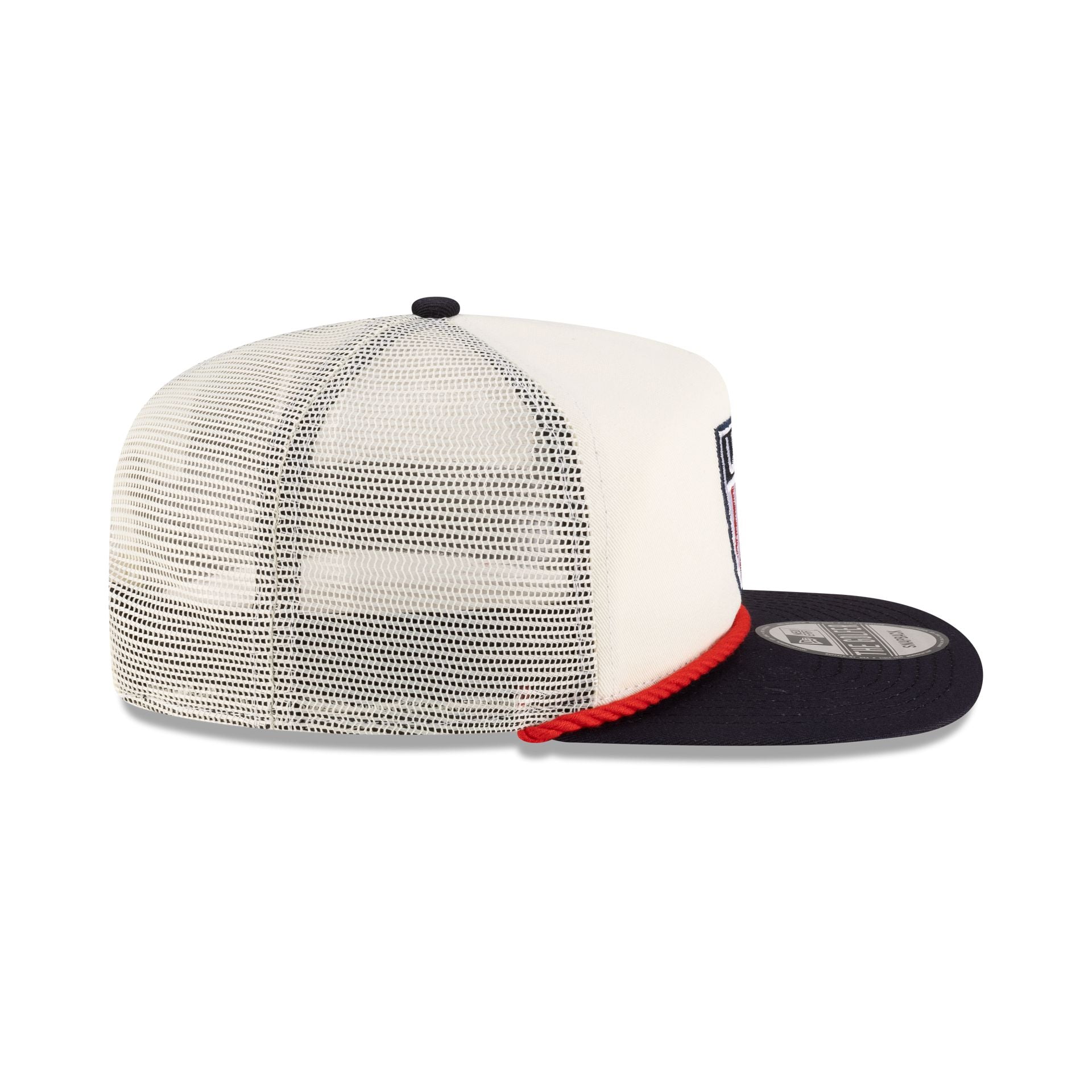 70927489_GOLFER_US_SOCCER_RETRO_USASOC_WHT_RSIDE