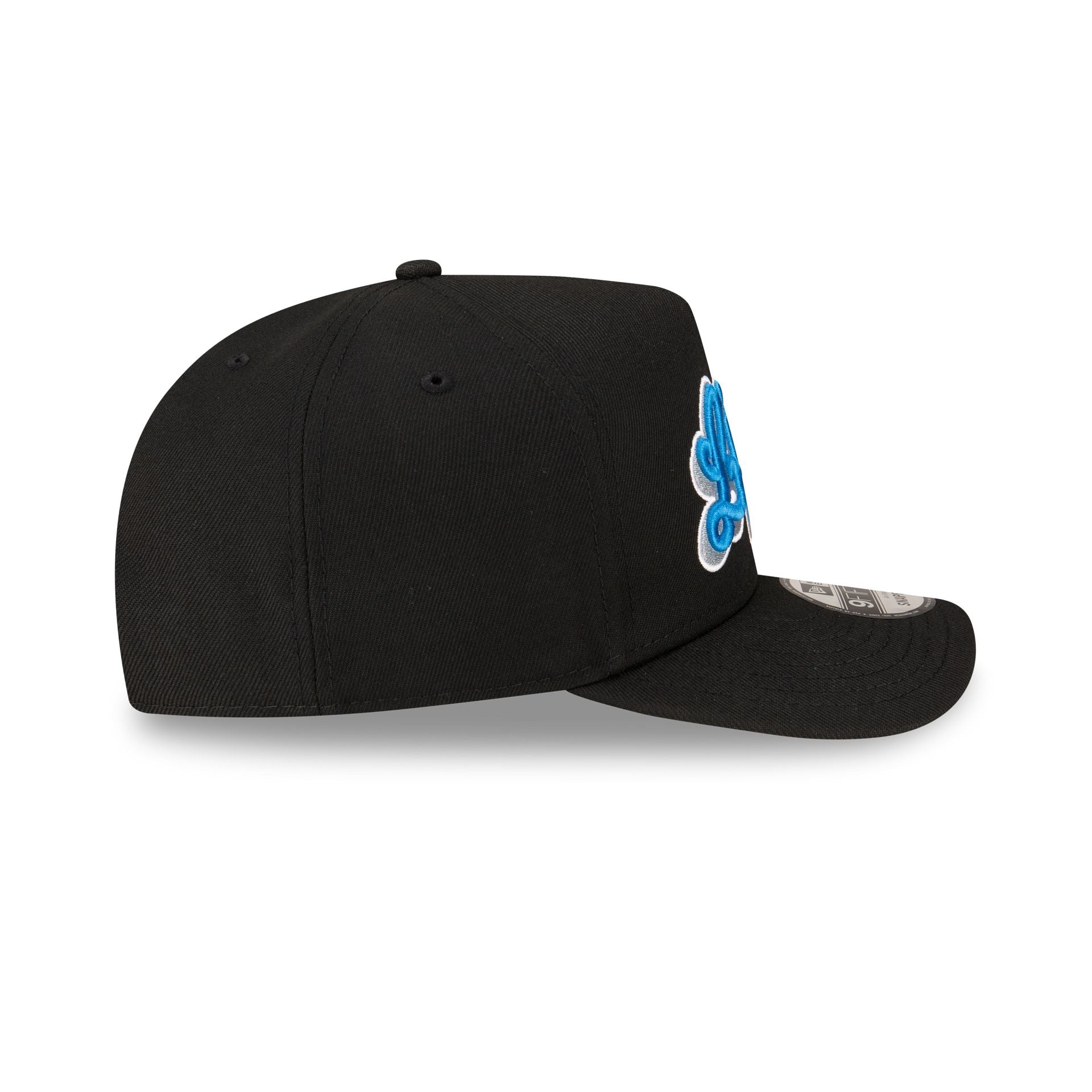 70990298_9FIFTY_20A-FRAME_BxRxNFL25_DETLIO_BLACK_RSIDE