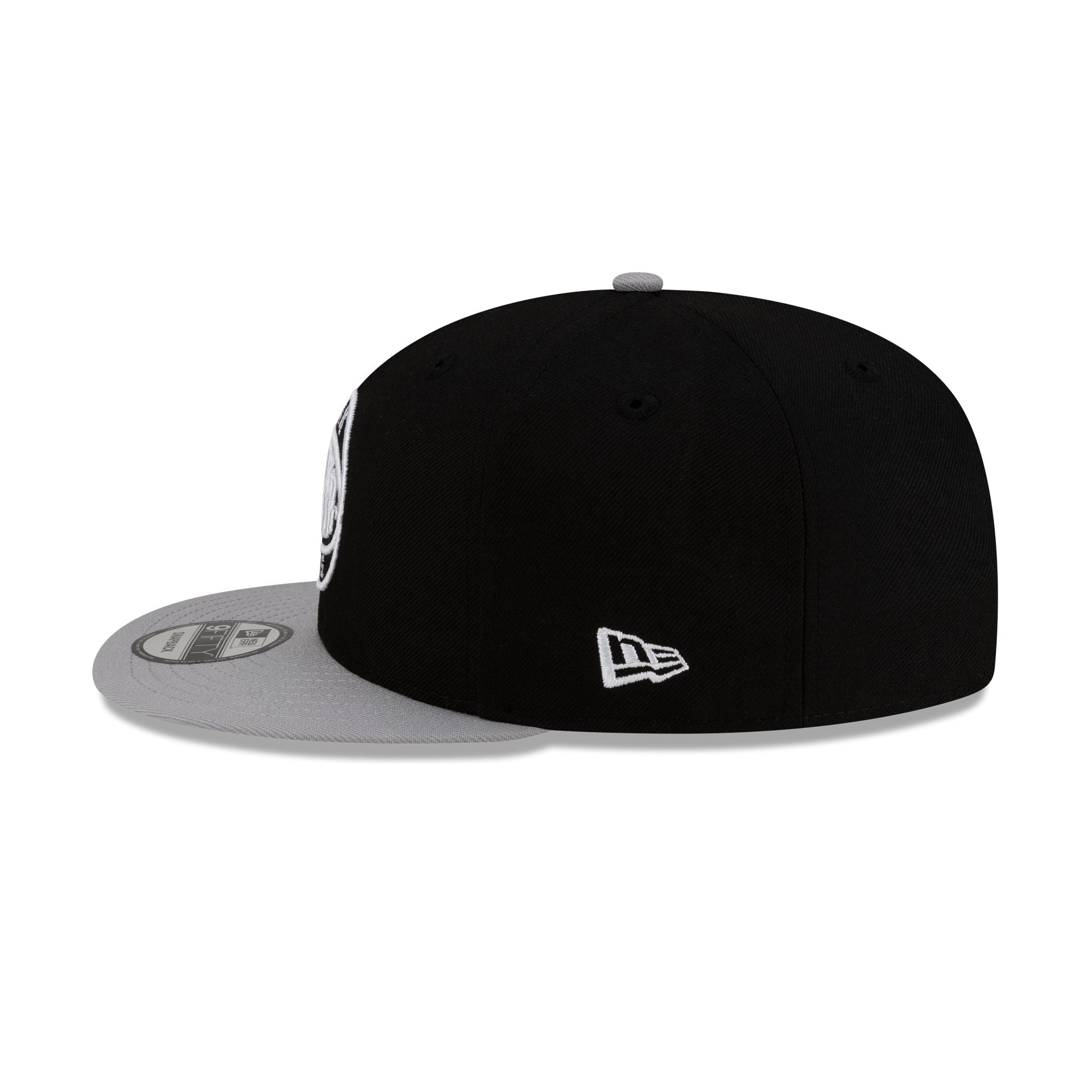 71005020_9FIFTY_NBA25_DRAFT_NAME_26NUMBER_SAASPU_BLACK_LSIDE